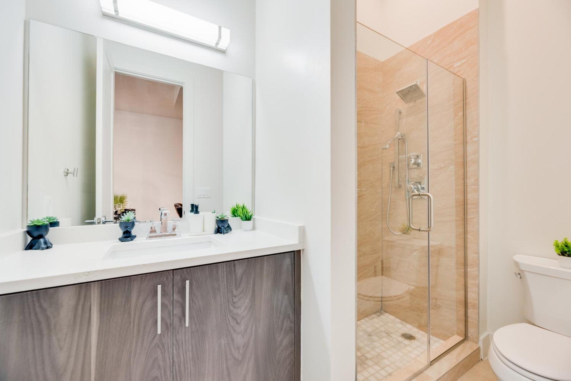 Snappy Loft Style 2Br I Gym I Parking I Workspace Dallas Exteriér fotografie
